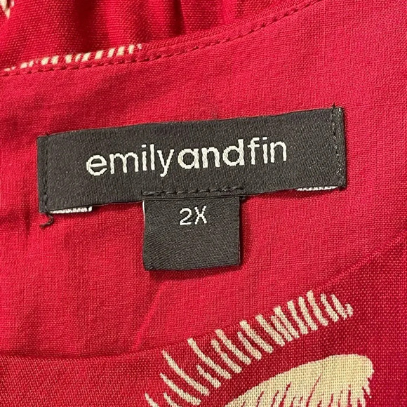 EMILY AND‎ FIN NWOT Lucy Dress in Fuschia Feathers - Picture 4 of 8